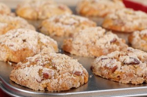 apple-nut-muffins