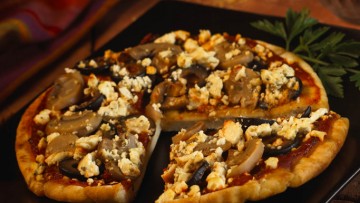 Mediterranean Feta Pita Pizza Recipe